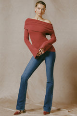 Cecily-Ribbed-Knit Asymmetric Off-Shoulder Jumper in Brick Red